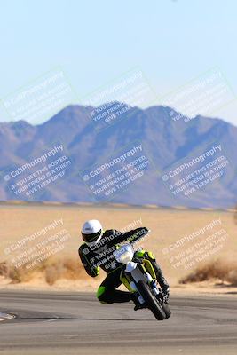 media/Jan-08-2022-SoCal Trackdays (Sat) [[1ec2777125]]/Turn 4 (1145am)/